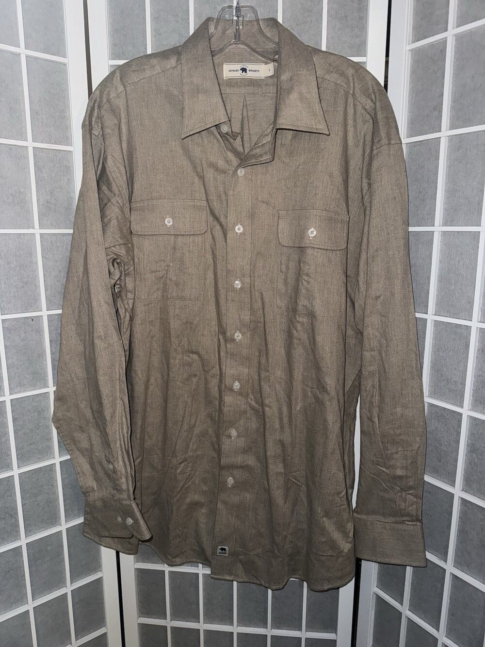 Onward Reserve Men's Sand Khaki Tan Button-Down Shirt Size Large Long Sleeve